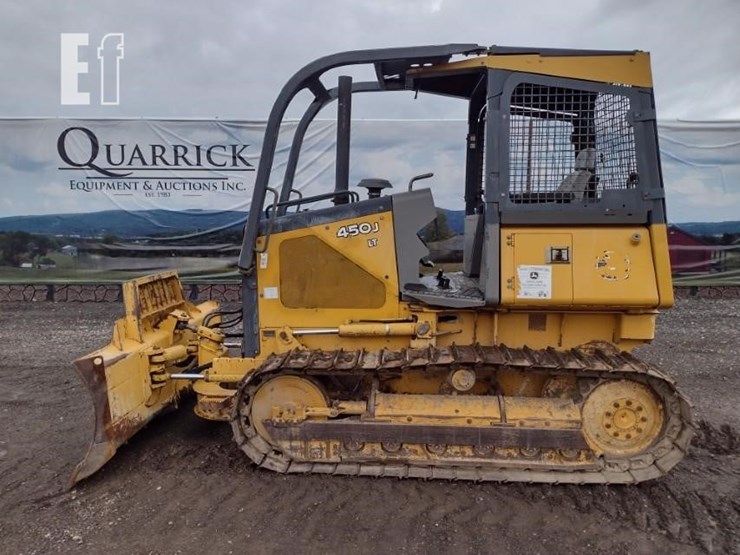 2006-deere-450j-lt-image-1