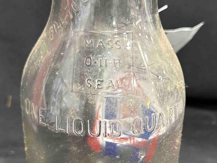 1014---huffman-quart-oil-bottle-image-3