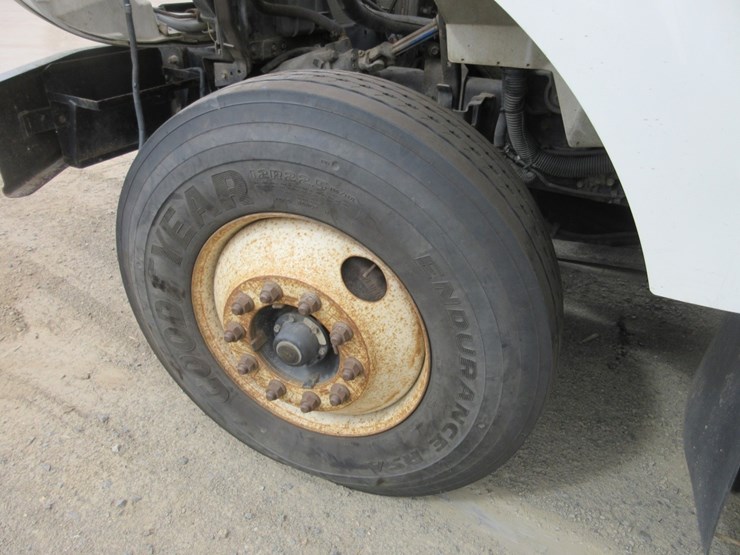 2009-international-7400-image-18
