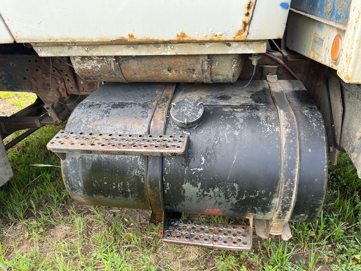 ford-l9000-image-21