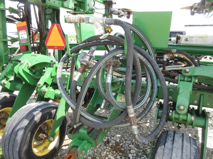 john-deere-2510-image-7