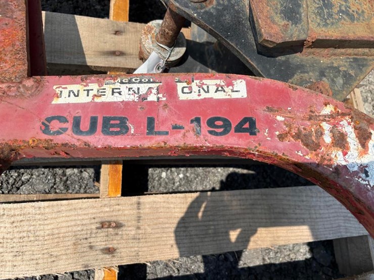 international-quick-hitch-1-bottom-plow-image-3