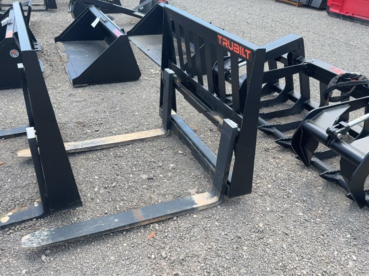 #2059-•-trubilt-42"-skid-steer-pallet-forks-image-1