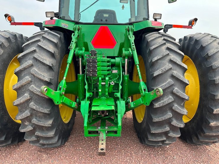 john-deere-8210-image-44