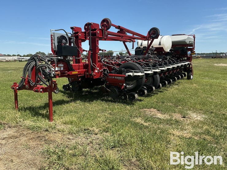 2013-case-ih-1250-image-1
