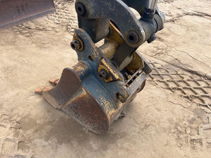 2015-deere-35g-image-17