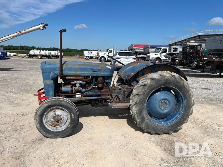 ford-600-image-11