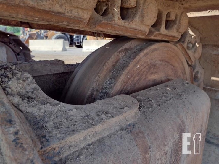2011-caterpillar-336e-image-28