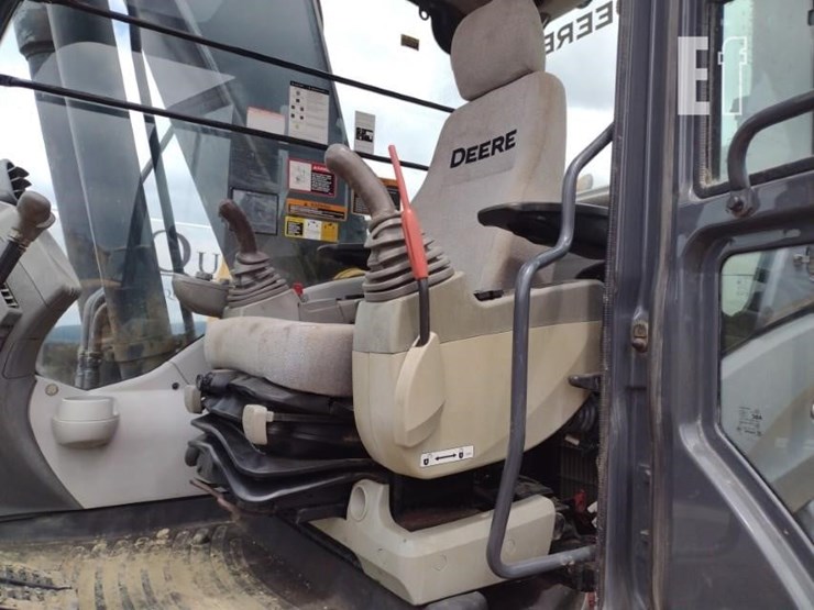 deere-210g-lc-image-12