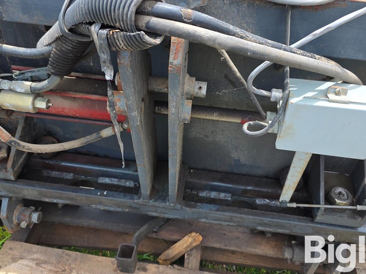 h-r-manufacturing-cat-3-w-navigation-system-image-18