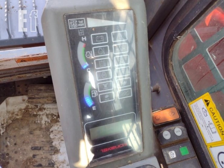 2020-takeuchi-tl8-image-7