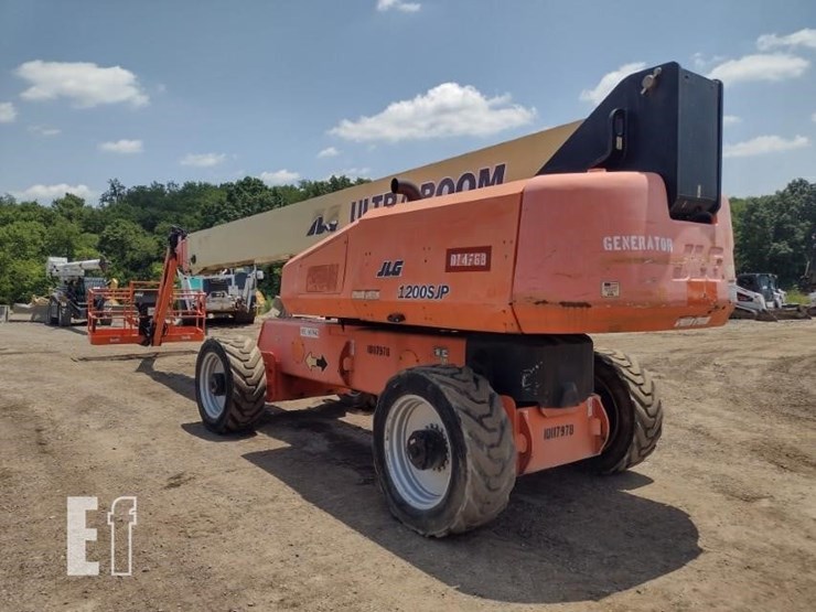 2013-jlg-1200sjp-image-30