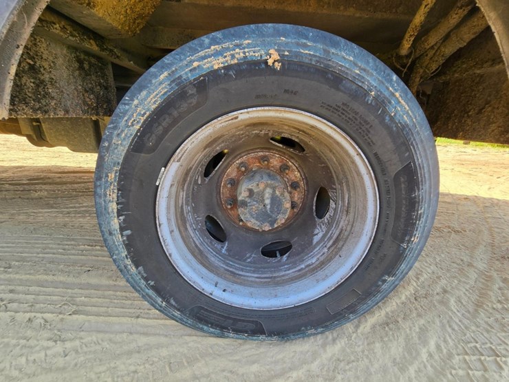 2016-ford-f550-image-33