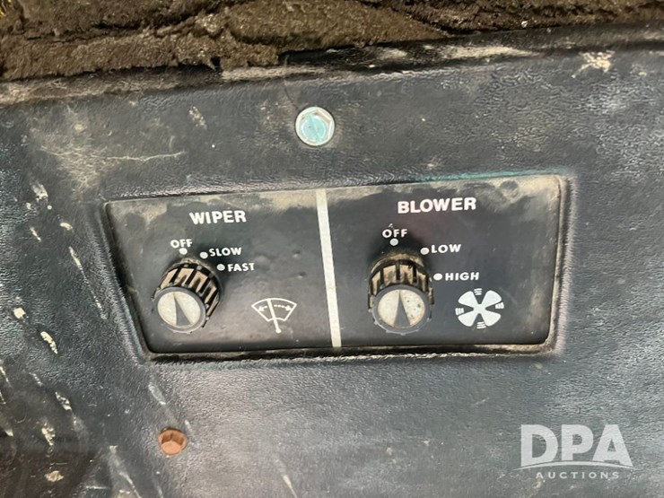 john-deere-4620-image-77