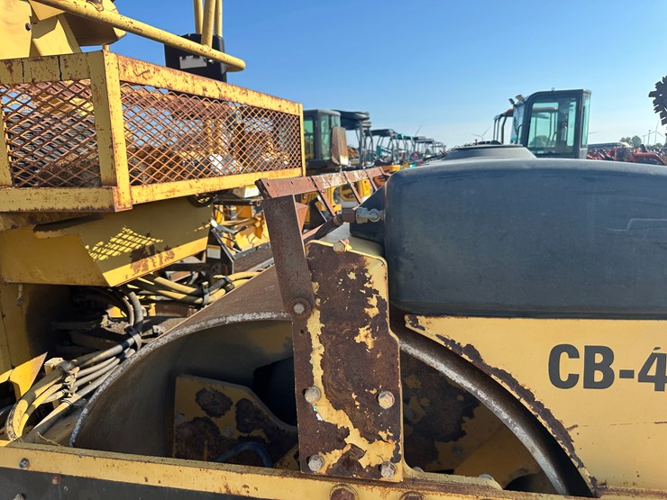 caterpillar-cb-434-image-22