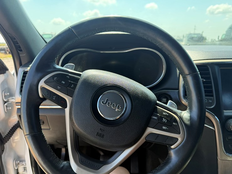 2015-jeep-grand-cherokee-image-23