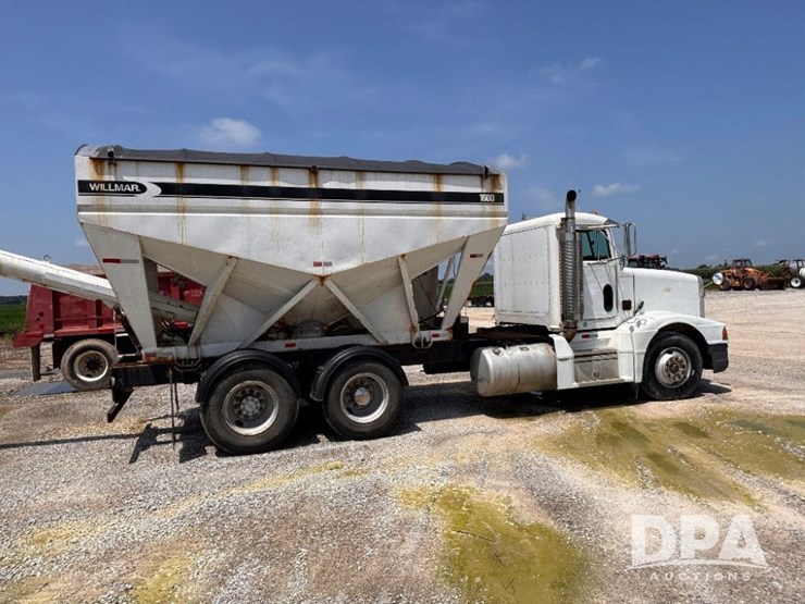 1996-peterbilt-377-image-7