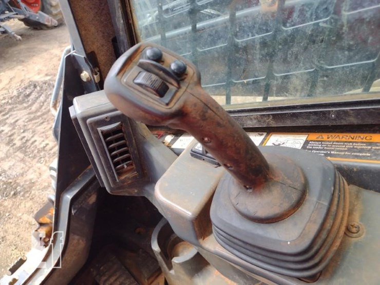 2020-deere-331g-image-9