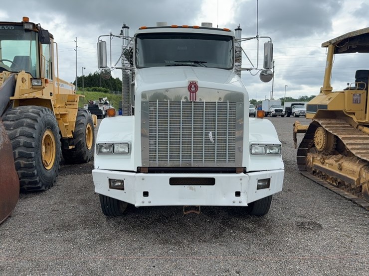 2008-kenworth-t800-image-2