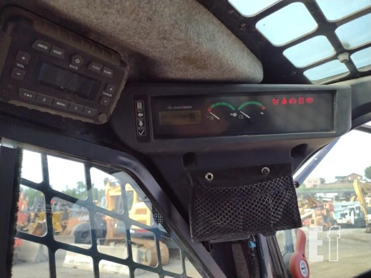 2020-deere-333g-image-7
