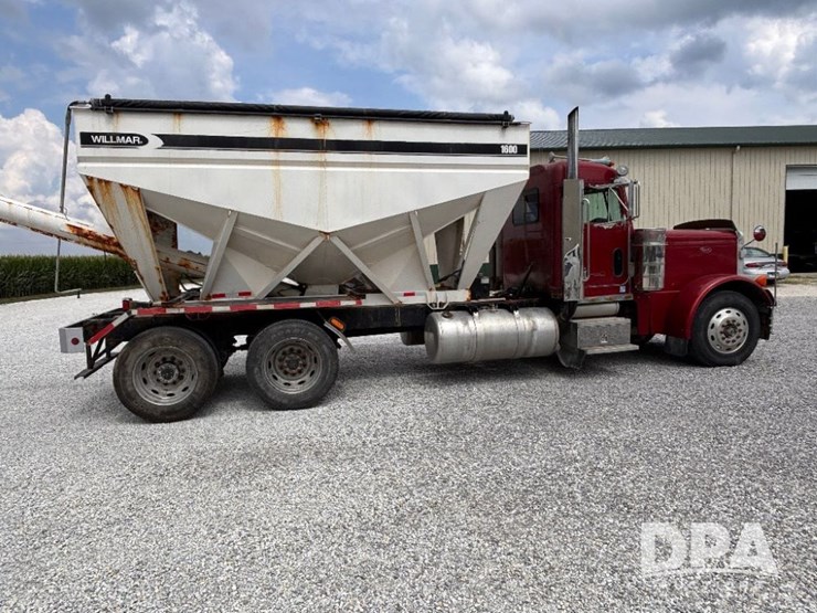 2000-peterbilt-379-image-5