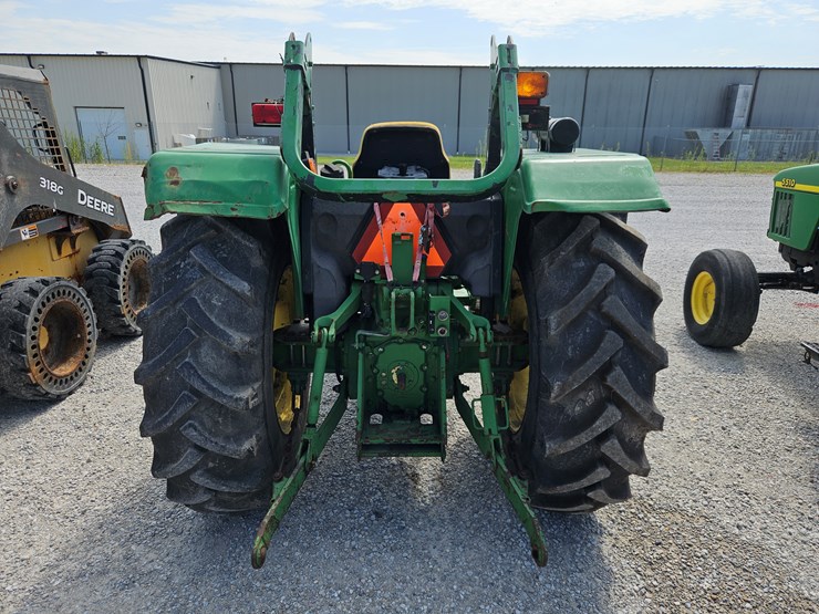 2011-john-deere-5055d-image-4