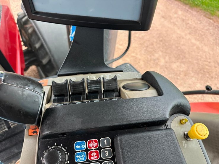 2017-case-ih-magnum-250-image-55