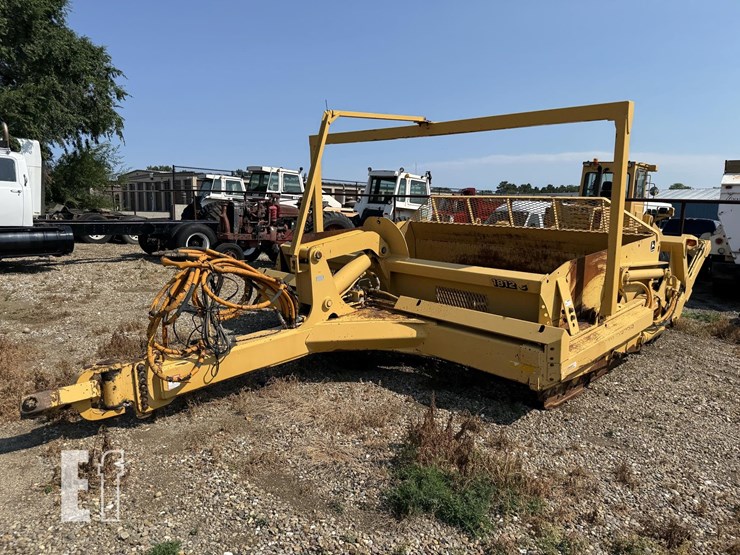 2000-deere-1812c-image-2