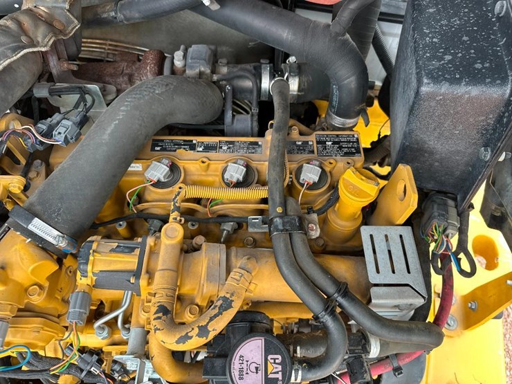 2019-caterpillar-906m-image-27
