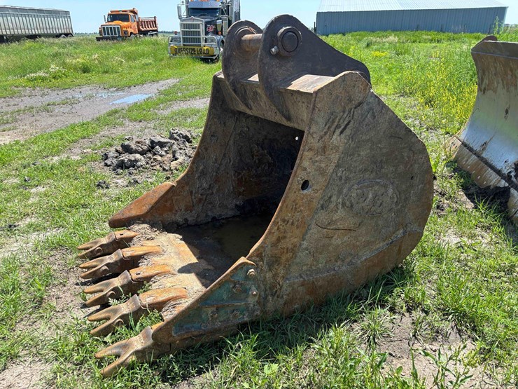 2012-volvo-ec250dl-image-12