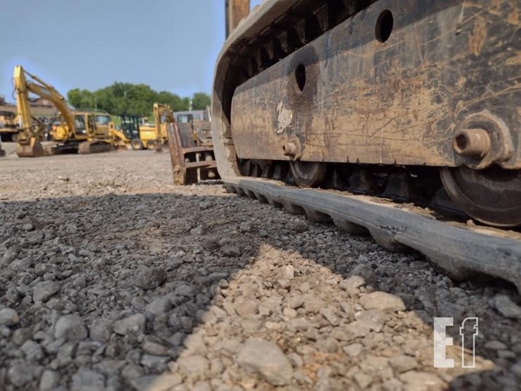 2012-caterpillar-300.9d-image-28
