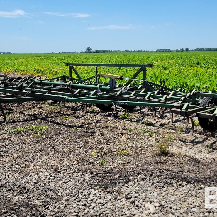 JOHN DEERE 1010