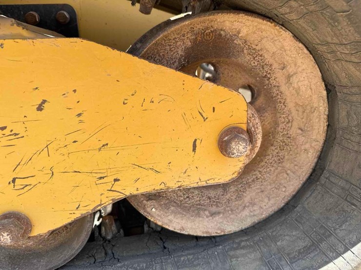 2019-caterpillar-299d2-image-14