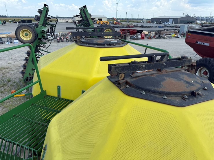 john-deere-1900-image-47