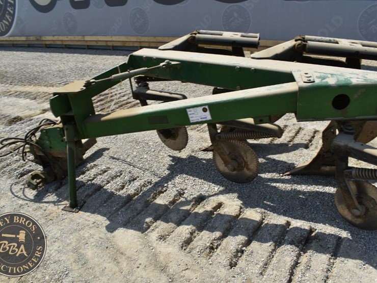john-deere-2700-image-6