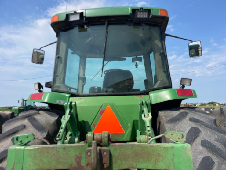john-deere-8400-image-32