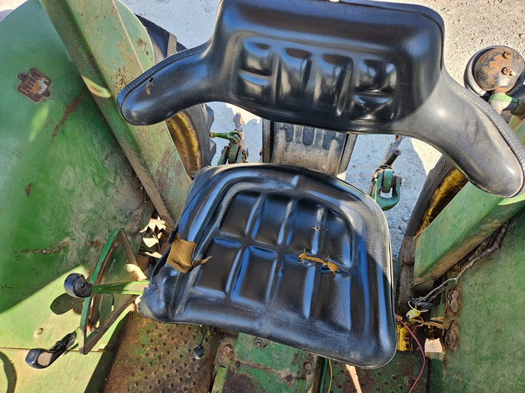 john-deere-2130-image-37