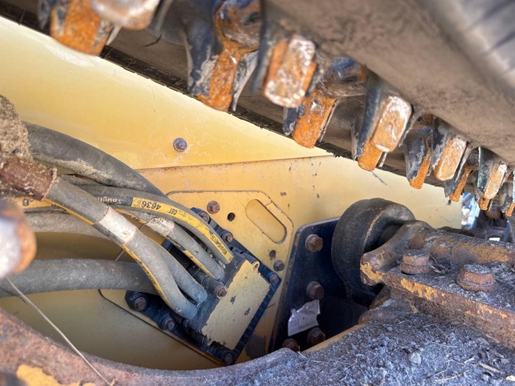 2020-caterpillar-279d3-image-34