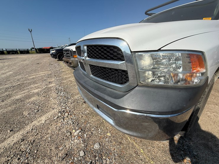 2015-dodge-ram-1500-image-29