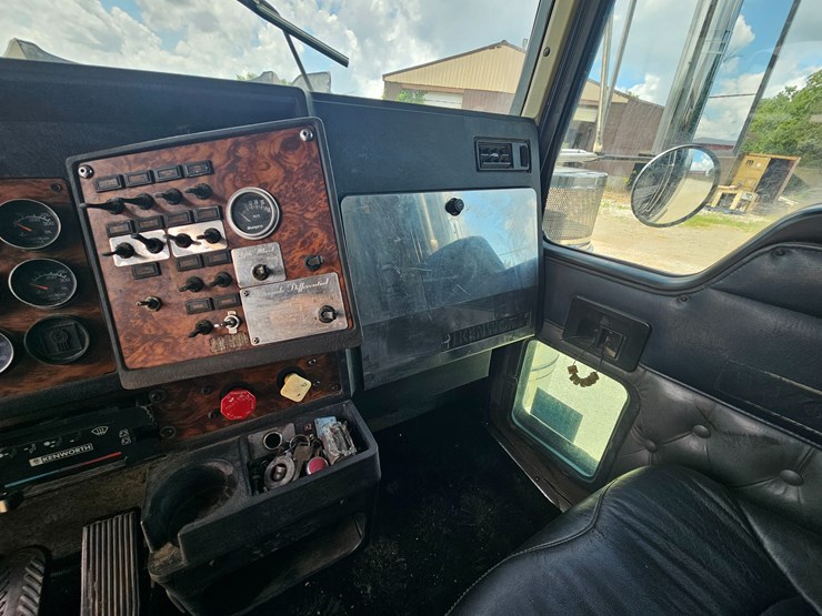 2000-kenworth-w900-image-64