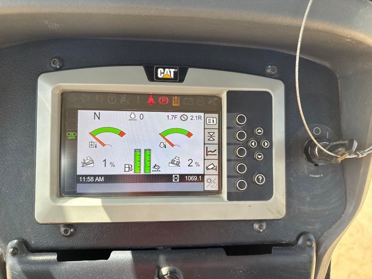 2019-caterpillar-d3k2-xl-image-25