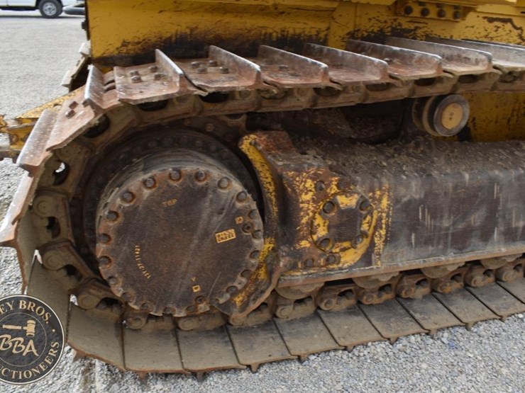 2015-komatsu-d61exi-23-image-30