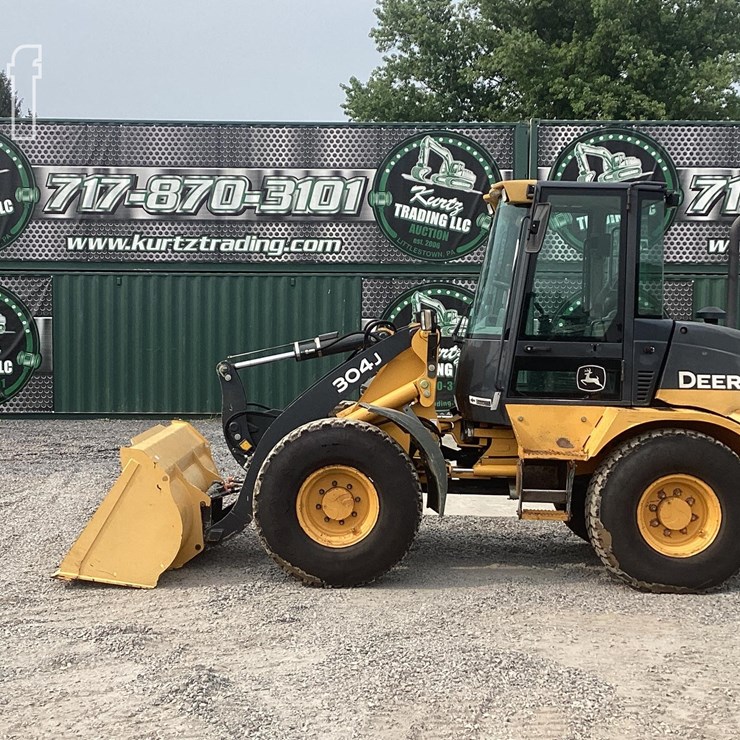 2012 DEERE 304J