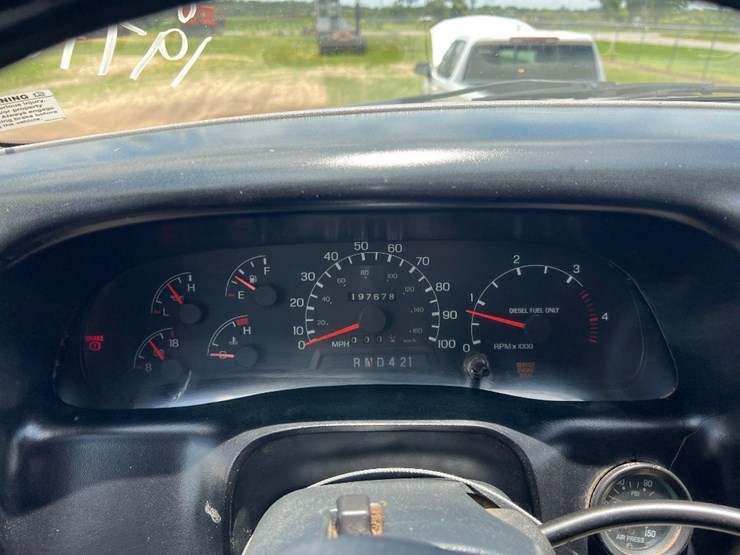 2007-ford-f750-xl-image-32