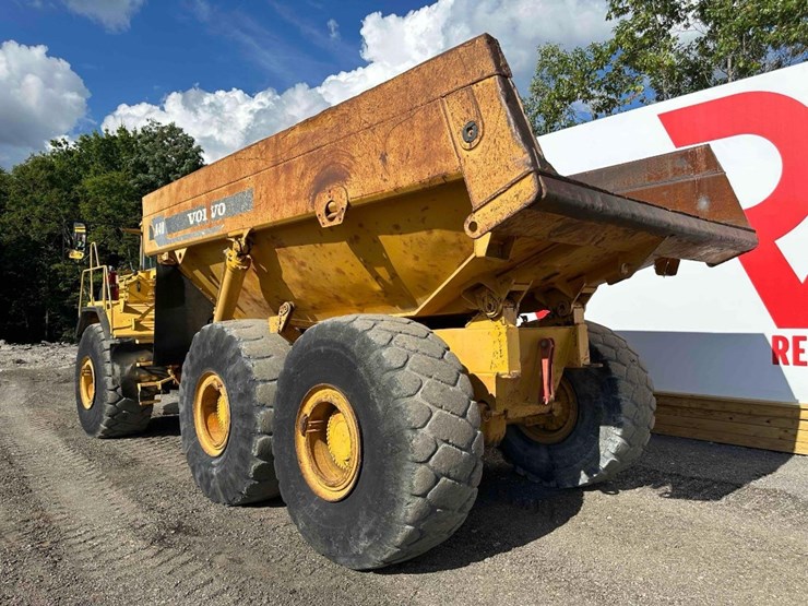 1998-volvo-a40-image-4