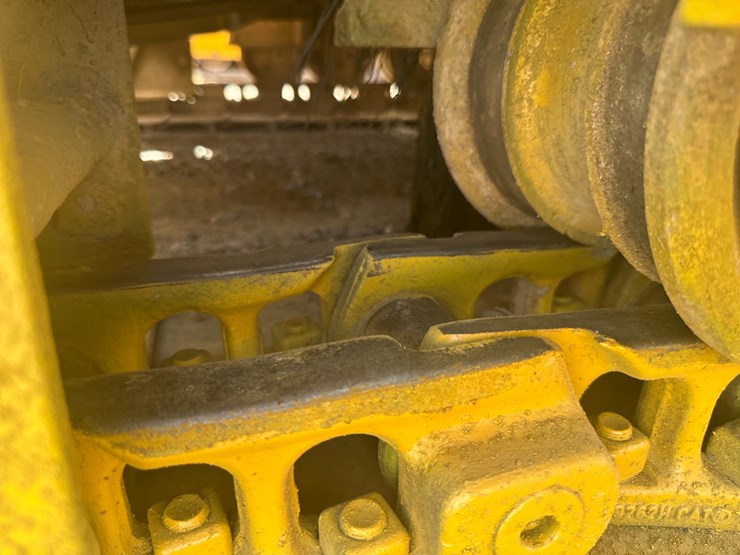 caterpillar-d4h-image-10