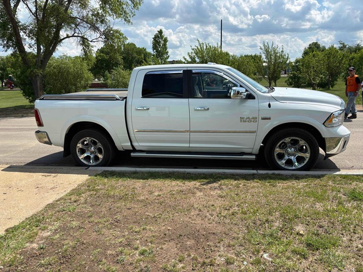 2013-dodge-ram-1500-image-5