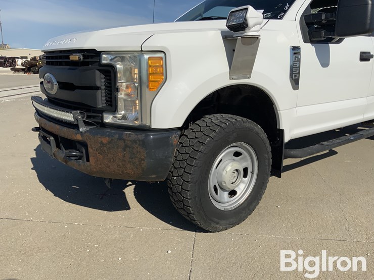 2017-ford-f350-xl-image-14