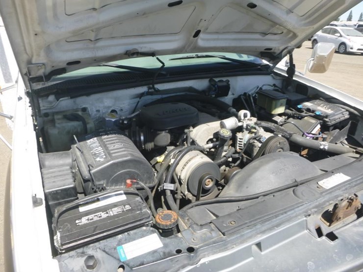 2000-gmc-3500-image-22