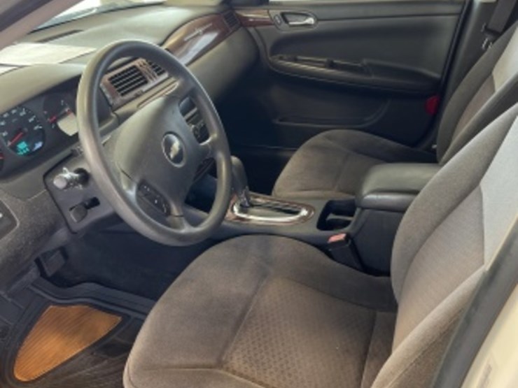 2008-chevrolet-impala-ls-sdn-image-19